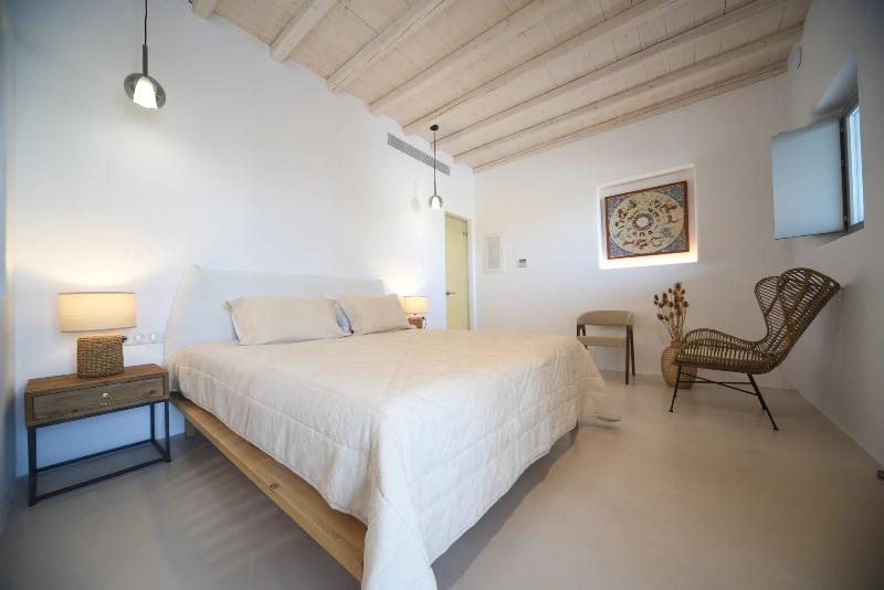 Myconian Crown Suites by Mr and Mrs White - Oda