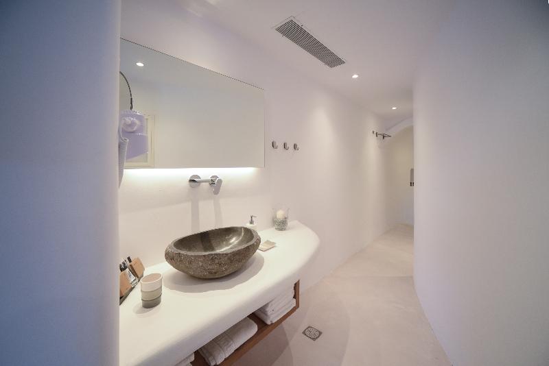 Myconian Crown Suites by Mr and Mrs White - Oda