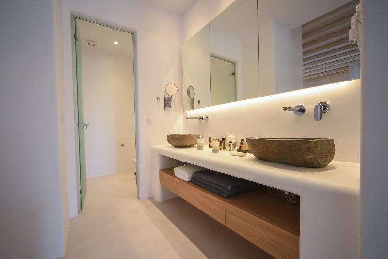 Myconian Crown Suites by Mr and Mrs White - Oda