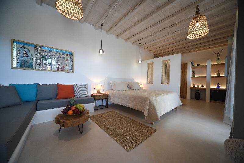 Myconian Crown Suites by Mr and Mrs White - Oda