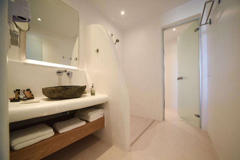Myconian Crown Suites by Mr and Mrs White - Oda
