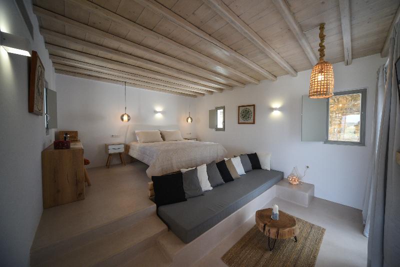 Myconian Crown Suites by Mr and Mrs White - Oda
