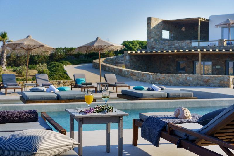 Myconian Crown Suites by Mr and Mrs White - Havuz