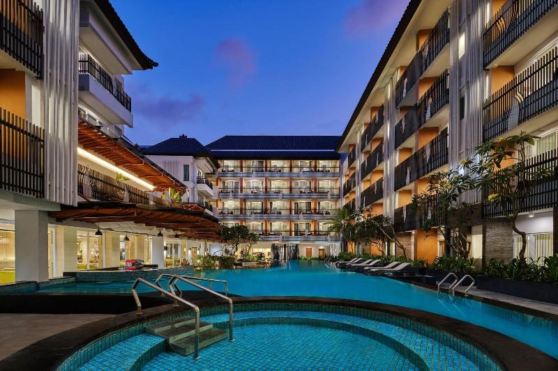 Fairfield By Marriott Bali Kuta Sunset Road - Havuz