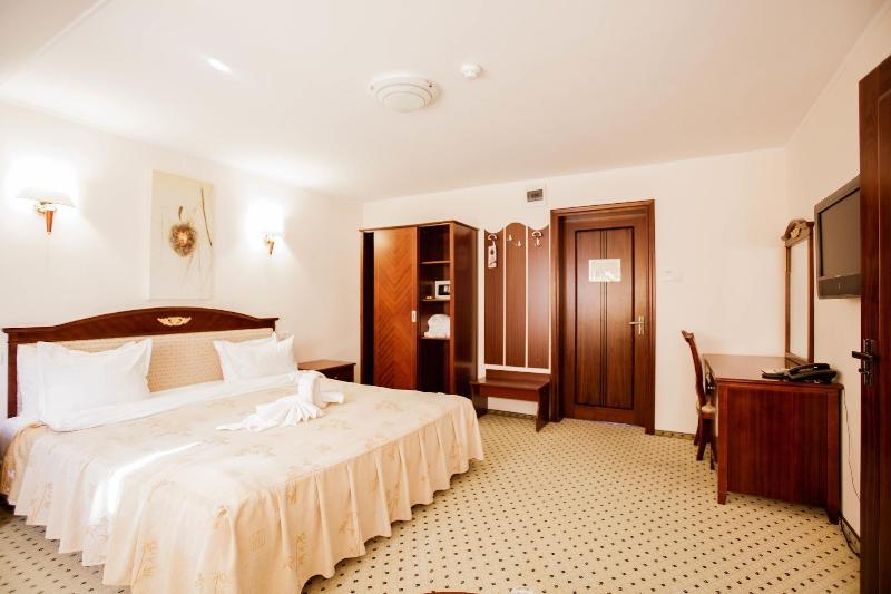 Q Resort and Spa Sacele - Oda
