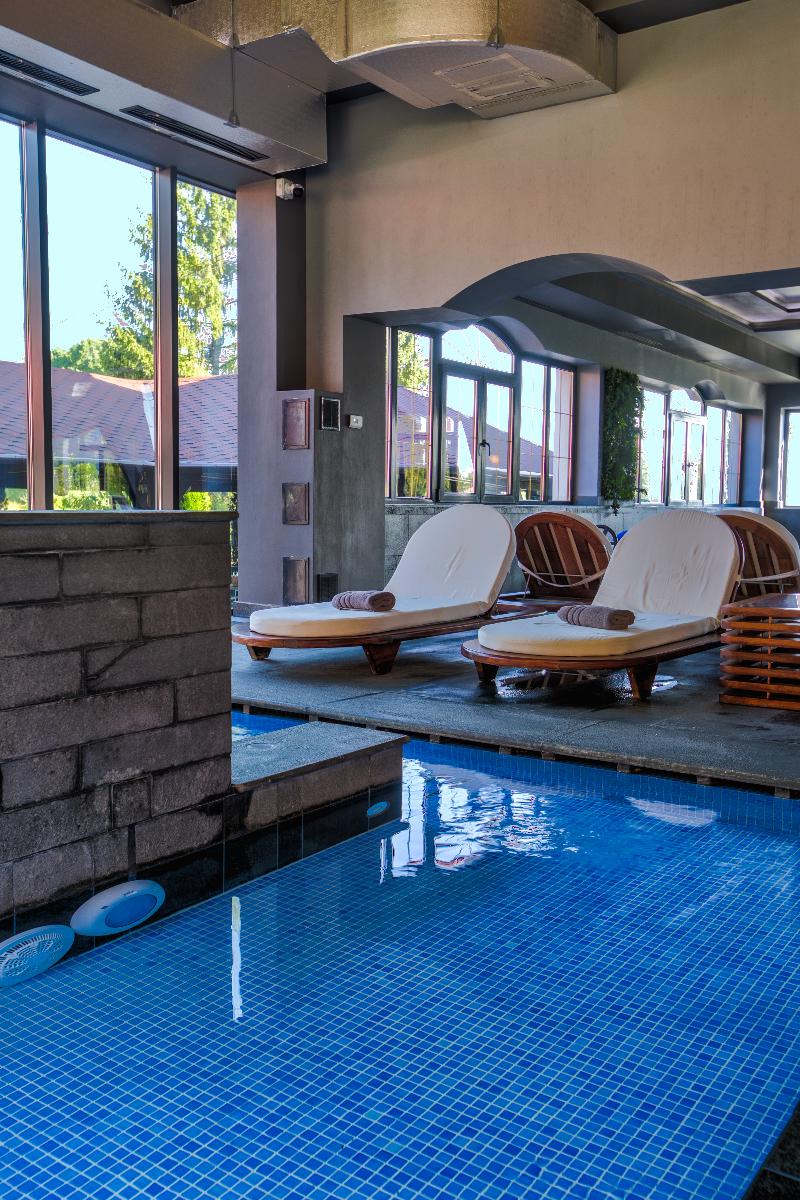 Q Resort and Spa Sacele - Havuz