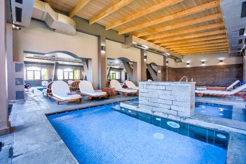 Q Resort and Spa Sacele - Havuz