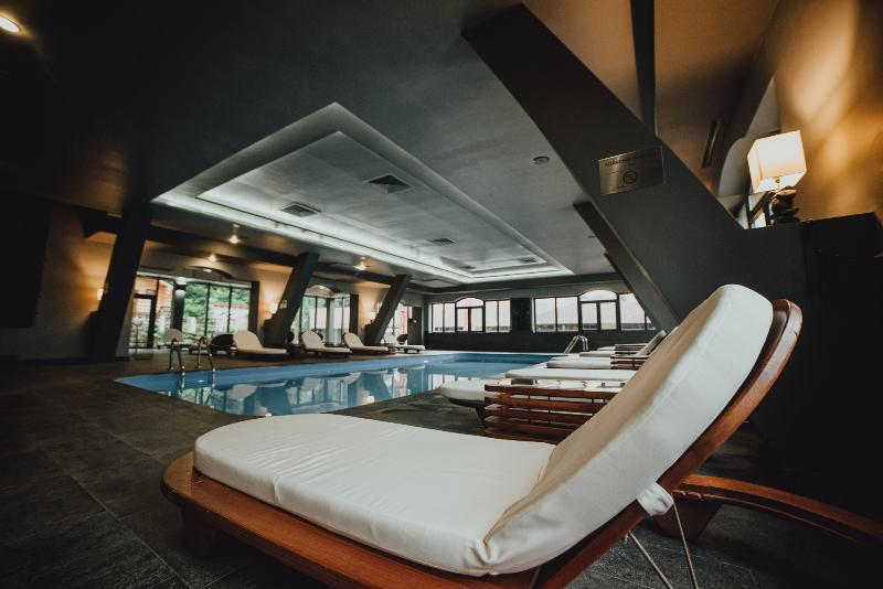Q Resort and Spa Sacele - Havuz
