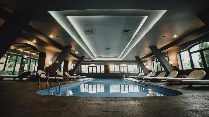 Q Resort and Spa Sacele - Havuz