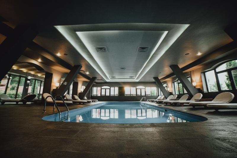 Q Resort and Spa Sacele - Havuz