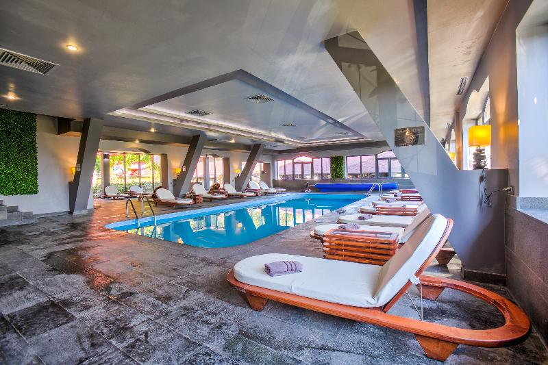 Q Resort and Spa Sacele - Havuz
