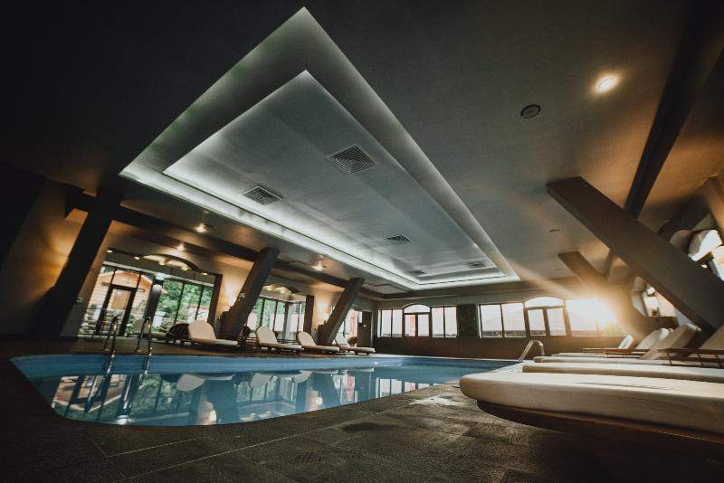 Q Resort and Spa Sacele - Havuz