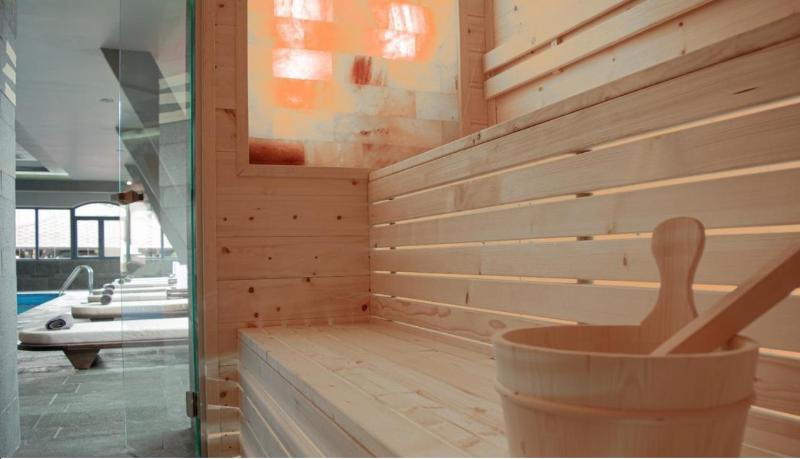 Q Resort and Spa Sacele - Havuz
