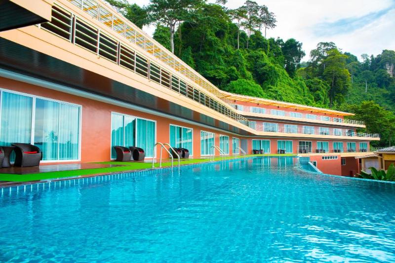 Phi Phi Cliff Beach Resort (SHA+) - Havuz