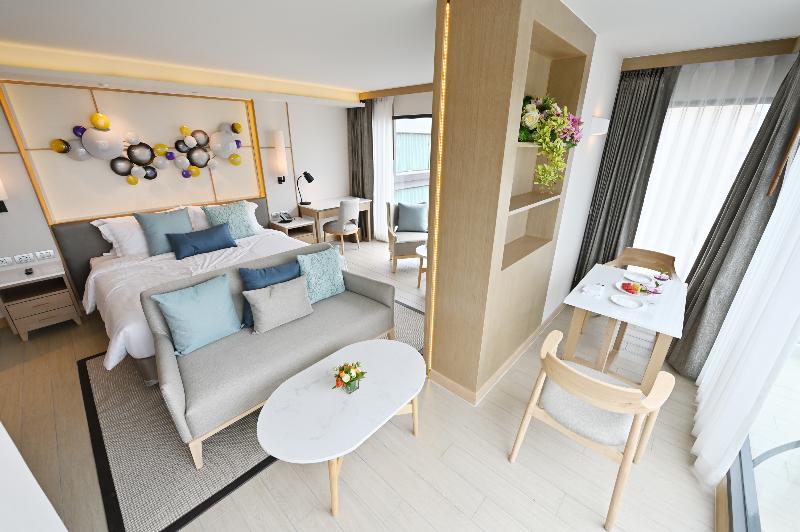 M Pattaya Hotel - Oda