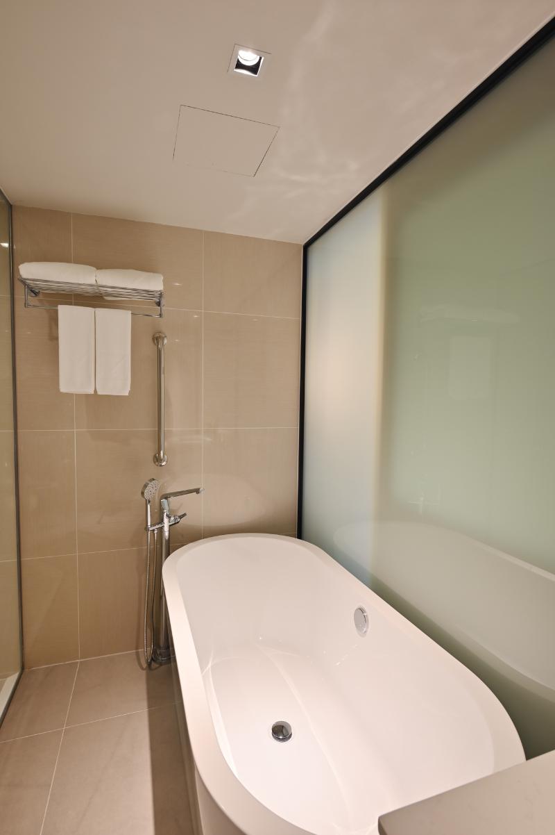 M Pattaya Hotel - Oda