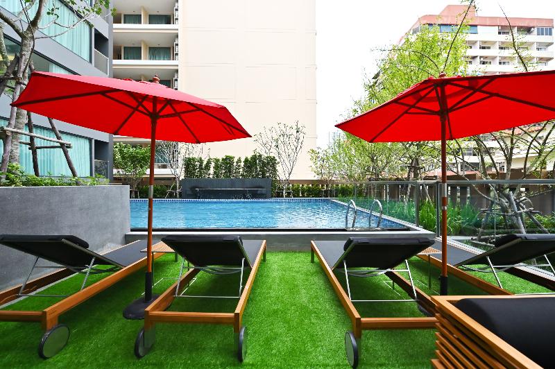 M Pattaya Hotel - Havuz