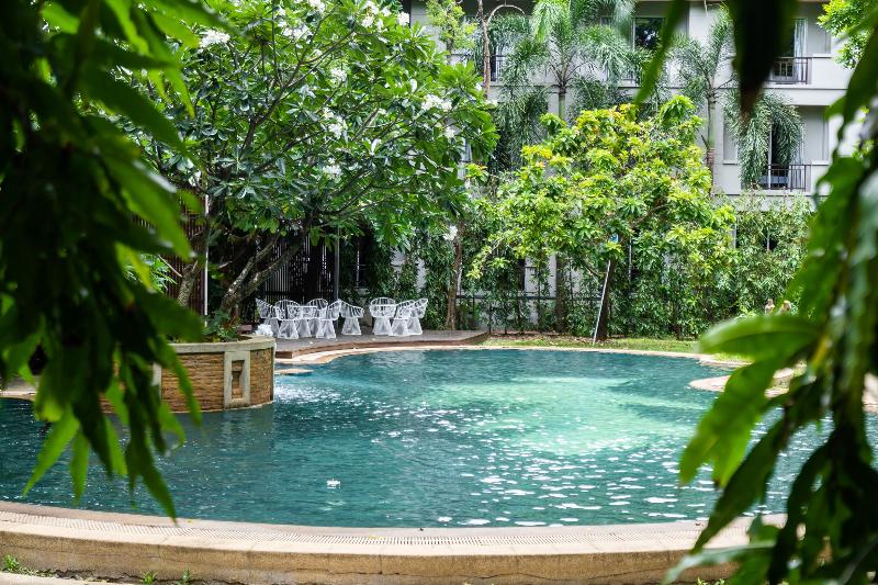 Oun Hotel Bangkok - Havuz