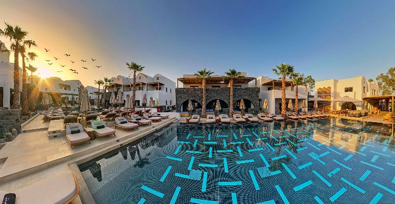 Radisson Blu Zaffron Resort Santorini - Havuz