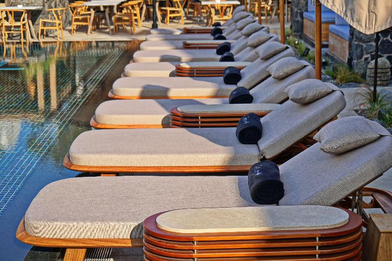 Radisson Blu Zaffron Resort Santorini - Havuz