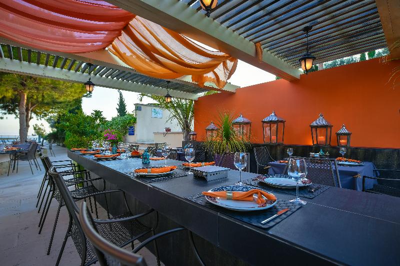 Aphrodite Hills Residences - Premium Apartments - Restoran