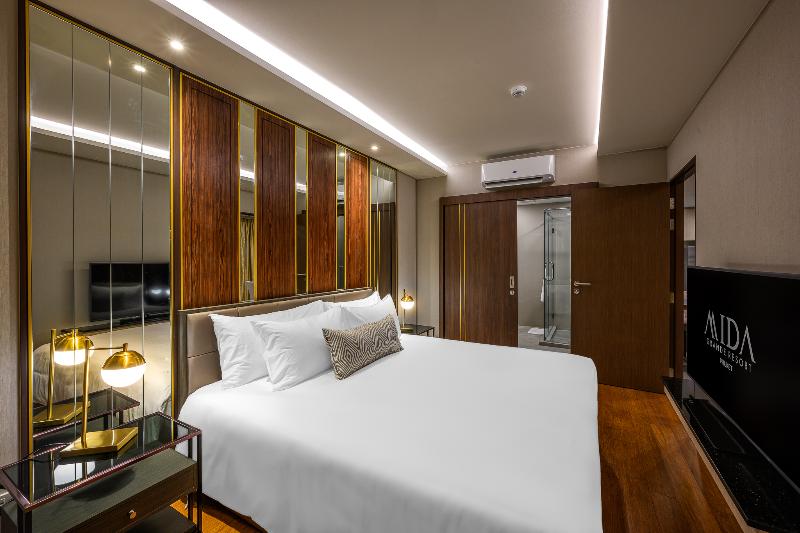 Mida Grande Resort Phuket - Oda