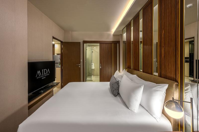 Mida Grande Resort Phuket - Oda