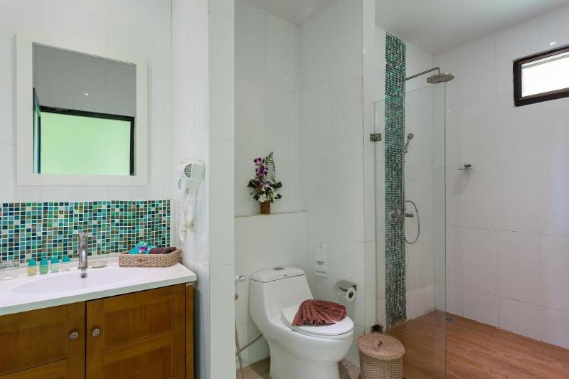 Phi Phi Long Beach Resort & Villa - Genel