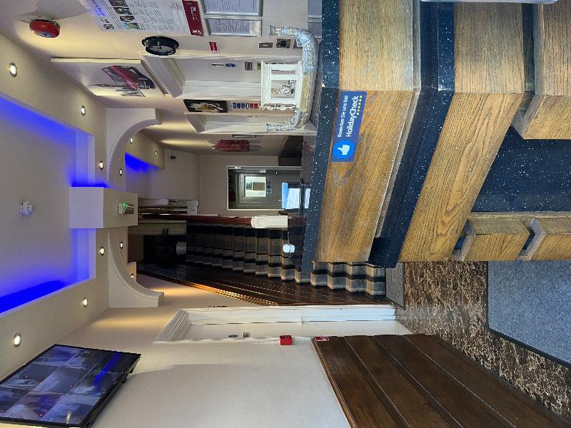 Crstal Lodge Hotel - Lobi