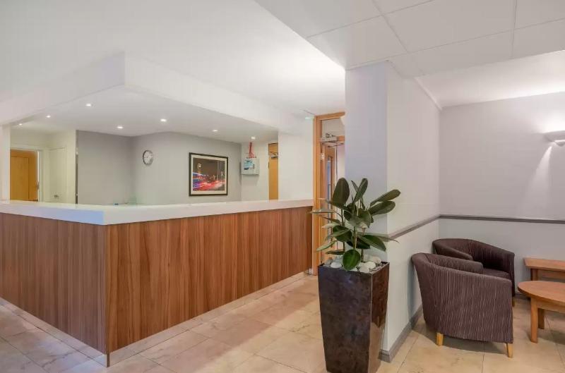 Quality Hotel Hampstead - Lobi