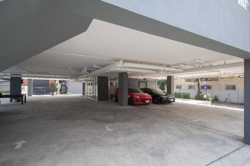Q Space Residence by ZUZU - Lobi