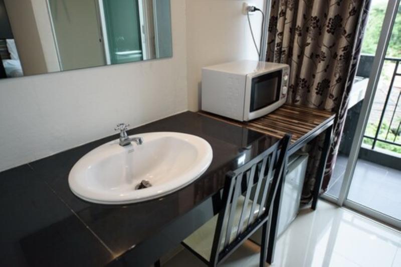 48Metro Hotel Bangkok by ZUZU - Oda