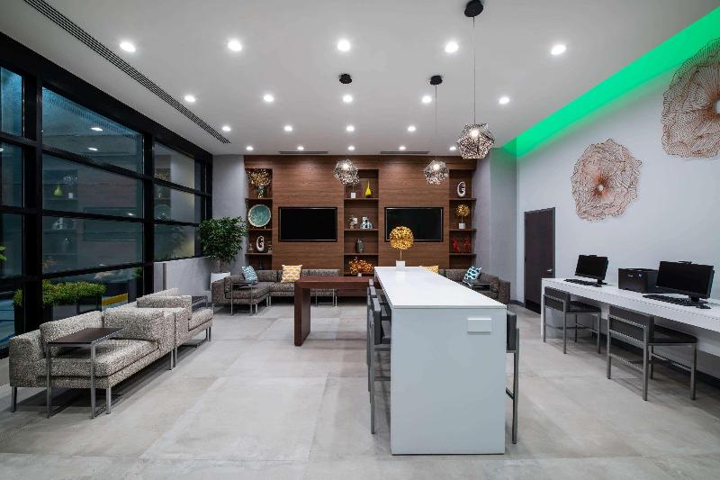 Wingate by Wyndham Long Island City - Lobi