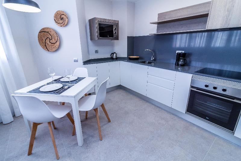 URBANSEA Holiday Homes - Oda