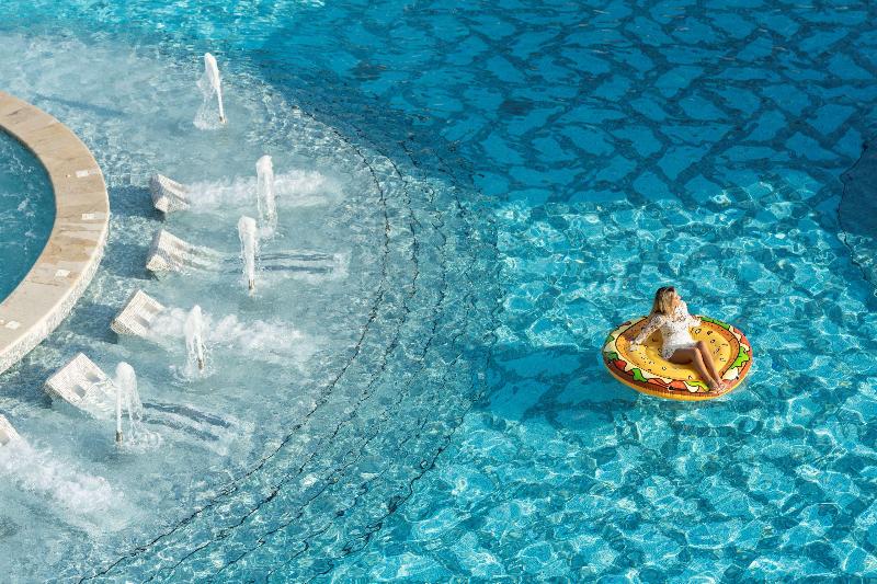 Hilton Doha The Pearl - Havuz
