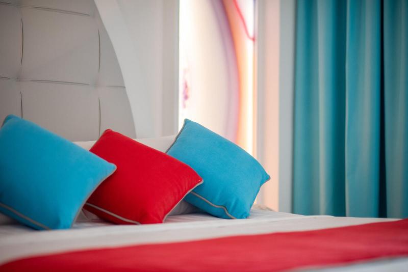 Diamond Suites - Genel
