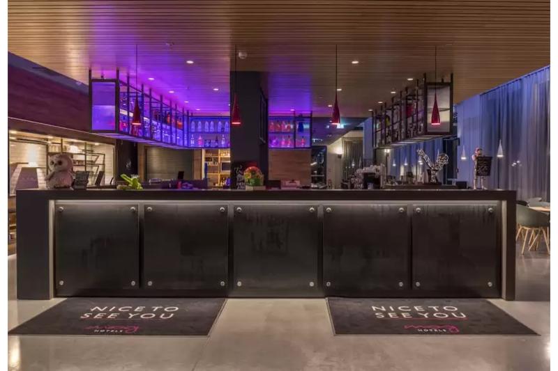 Moxy York - Lobi