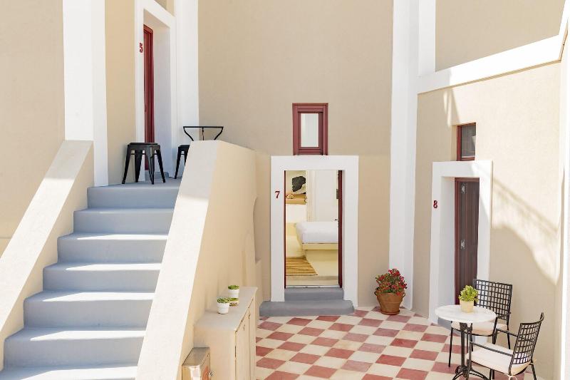 Nano Suites - Genel