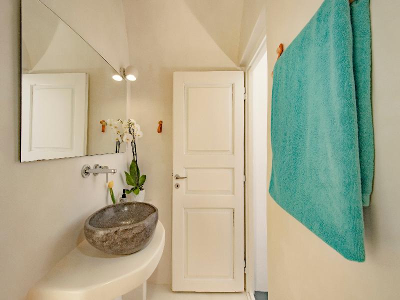 Nano Suites - Oda
