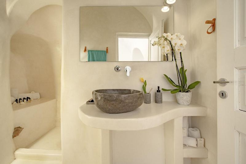 Nano Suites - Oda