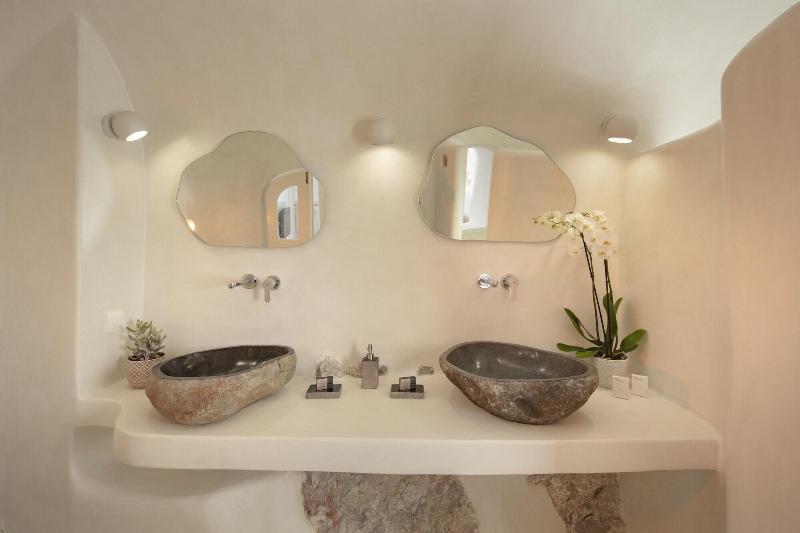 Nano Suites - Oda
