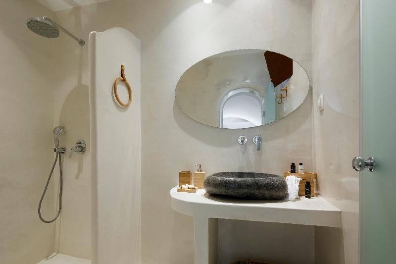 Nano Suites - Oda