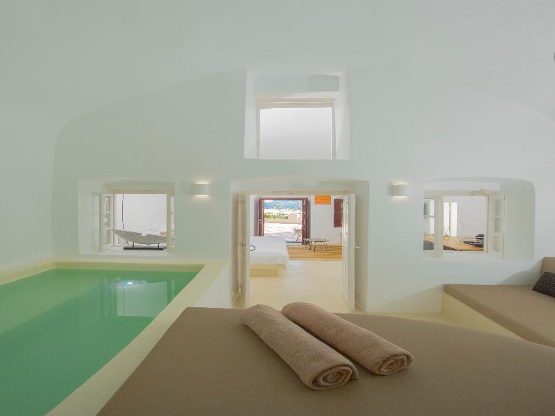Nano Suites - Oda