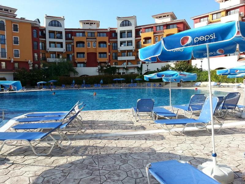 Menada Ravda Apartments - Havuz