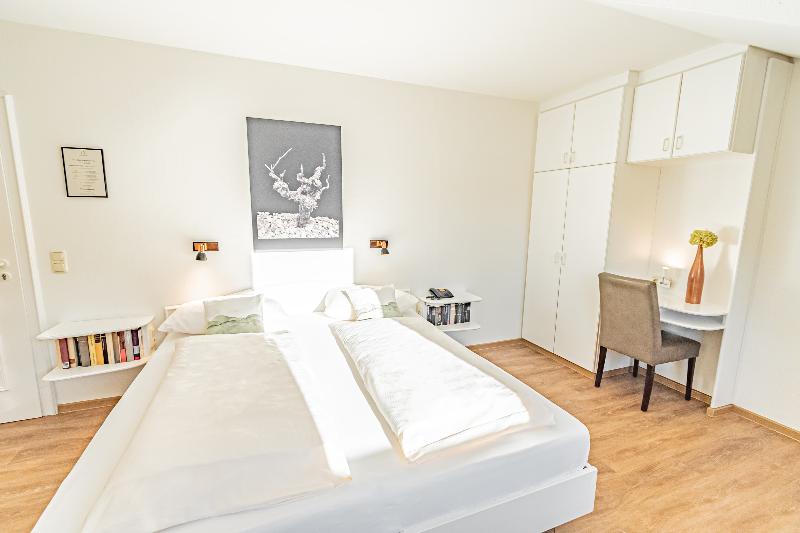 Weinhotel Ayler Kupp - Oda