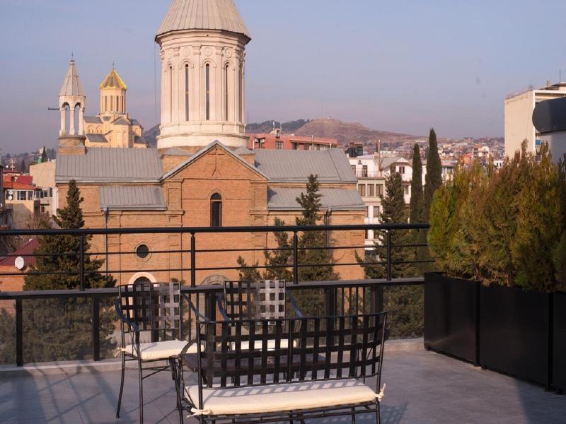 Bricks Hotel - Teras