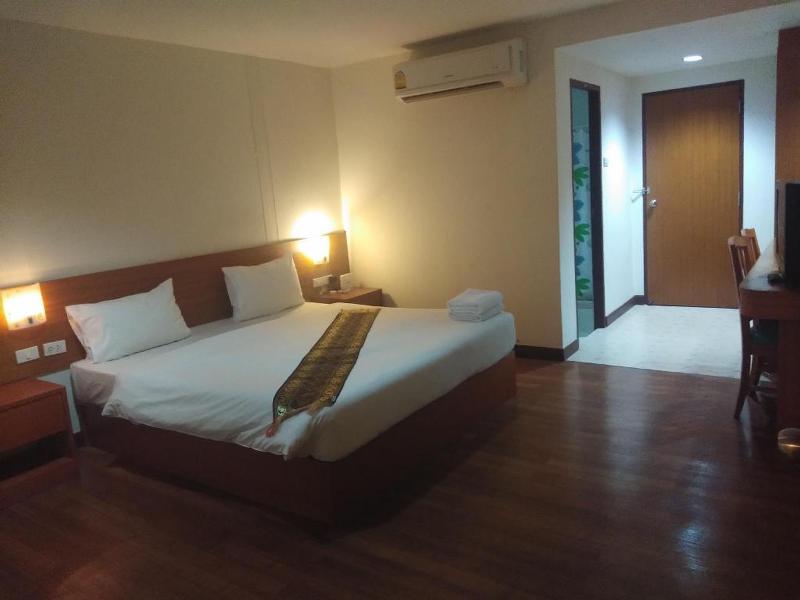 Neptuna Hotel Patong - Oda