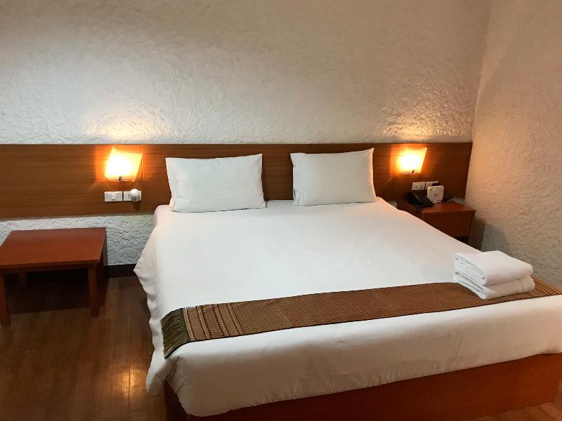 Neptuna Hotel Patong - Oda
