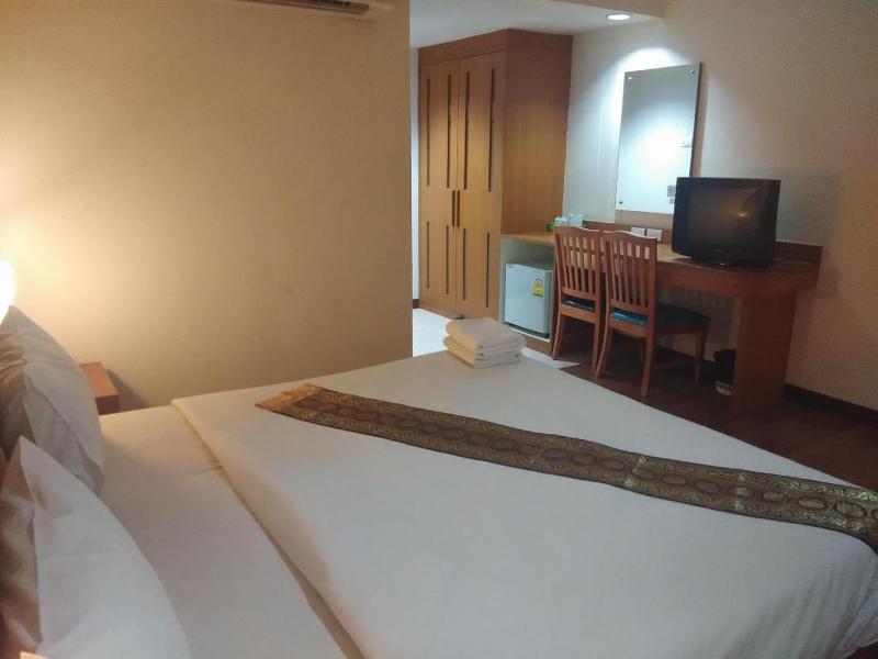 Neptuna Hotel Patong - Oda