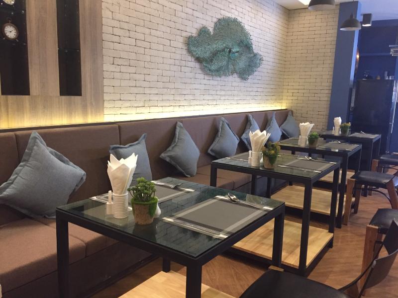Neptuna Hotel Patong - Restoran
